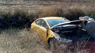 Bolu'da Ticari Taksi Tarlaya Uçtu