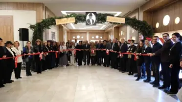 Cumhuriyet Şapkaları Sergisi Sanatseverlerle Buluştu