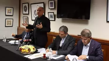 Sırakaya Londra'da STK Temsilcileriyle Buluştu