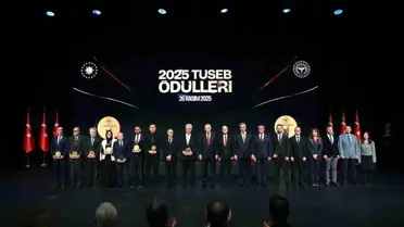 Cumhurbaşkanı Erdoğan'dan ERÜ'ye ödül