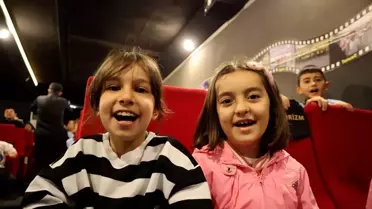 Sivas'ta 'Gezen Sinema Tırı' Çocuklara Sinema Keyfi Sunuyor
