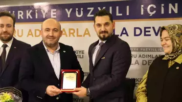 AK Parti Tepebaşı İlçe Başkanlığı görevini Serhat Tunç teslim aldı