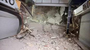 Aksaray'da Kontrolsüz Yıkım, Dükkanlarda Hasara Neden Oldu