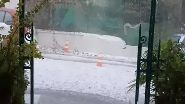 Ayvalık'ta Dolu Yağışı Hayatı Olumsuz Etkiledi