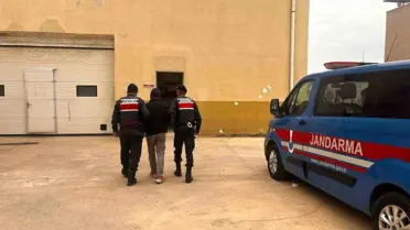 Hırsızlık suçundan 25 yıl kesinleşmiş cezayla aranan şahsı jandarma yakaladı