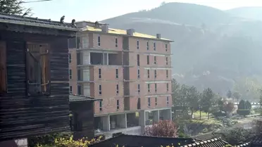 İnşaat çatısında tehlikeli çalışma kameraya yansıdı