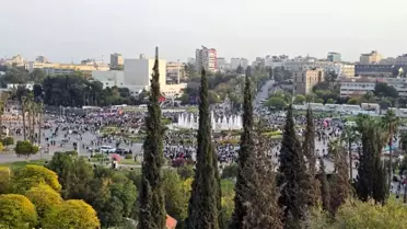 Suriye Halkı 'Kurtuluş' İçin Meydanlarda