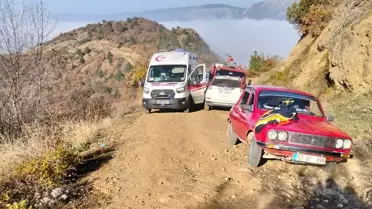 Boyabat'ta Traktör Dereye Devrildi: 3 Yaralı