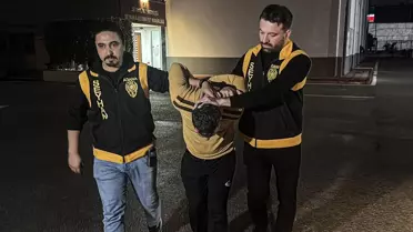 Adana'da sokakta çocuğunu darbeden yabancı uyruklu baba gözaltına alındı