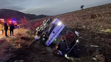 Dinar'da Otobüs Devrildi: 2 Ölü, 21 Yaralı