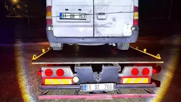 Bilecik'te Yakalanan Minibüs Otoparka Çekildi