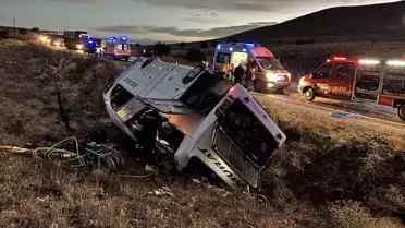 Yolcu otobüsü şarampole devrildi! Ölü ve yaralılar var