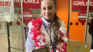 Elif Ceren Şanlı, Dünya Kick Boks şampiyonu oldu 