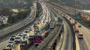 İstanbul'da akşam saatlerinde trafik yoğunluğu yüzde 85'e çıktı