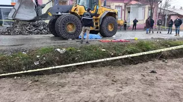 Kağızman'da Emekli İmam Kepçe Altında Kalarak Hayatını Kaybetti