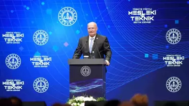 Dijital Dönüşümde Nitelikli İnsan Kaynağına Vurgu