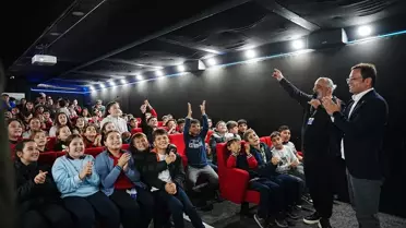 Sındırgı'da Depremzede Çocuklara Moral