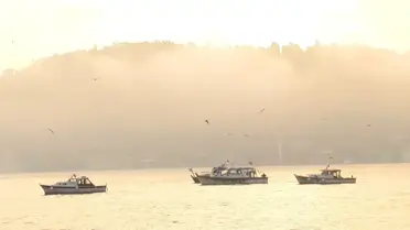 İstanbul Boğazı'nda Gemi Trafiği Askıya Alındı