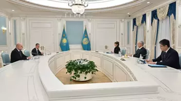 Tokayev, Abbas'ı Kazakistan'a Davet Etti