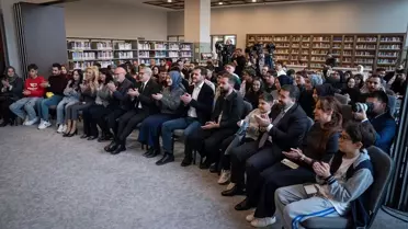 Mesut Özil, 'Kütüphane Sohbetleri' programına konuk oldu Açıklaması