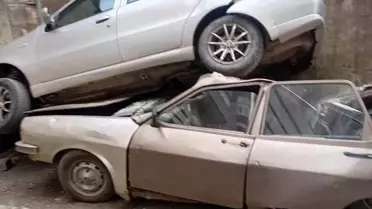 Zonguldak'ta Otomobil Duvarın Üstüne Düştü