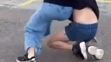 Öğrencilerden Şiddet: 11 Kişi Kız Öğrenciyi Dövdü