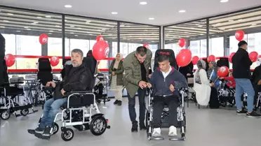 Batman Belediyesi'nden Engellilere Tekerlekli Sandalye Desteği