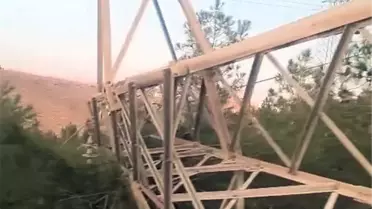 Hırsızlar elektrik direğini çaldı, tüm bölge karanlığa gömüldü