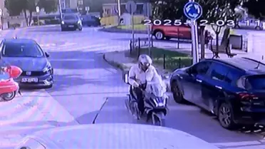 İETT Otobüsü Börekçiye Daldı