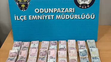 Dolandırıcı Kamu Görevlisi Tutuklandı