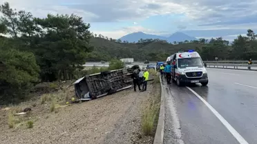 Fethiye'de Minibüs Devrildi: 7 Yaralı