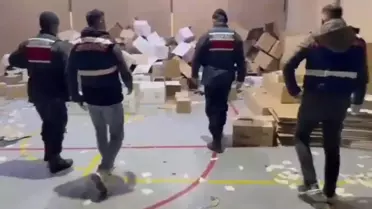 İzmir'de Etil Alkol Operasyonu: 2.850 Litre Ele Geçirildi