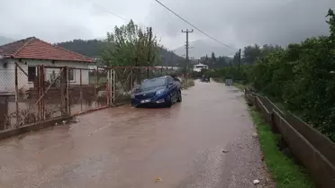 Antalya'da Sağanak Yağış ve Dolu Etkili Oldu