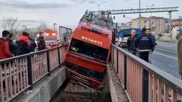 Kırıkkale'de İtfaiye Aracı Kaza Yaptı