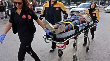 Antalya'da Motosikletten Yaralılar