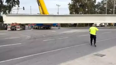 Erdemli'de Tır Kazası Trafiği Kilitledi
