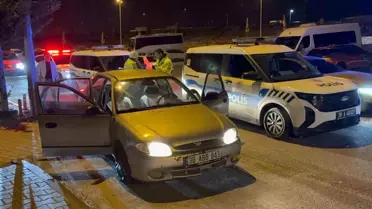 Kayseri'de 'Dur' İhtarına Uymayan Şahıs Polise Çarptı