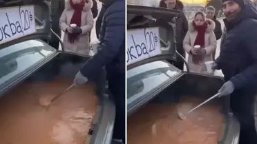 Arabanın bagajında çorba pişirip dağıttı