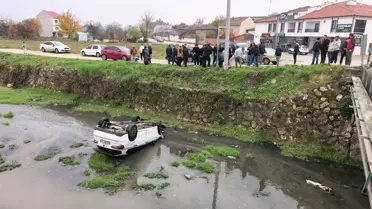 İnegöl'de Otomobil Dere Yatağına Düştü