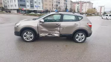 Seydişehir'de Trafik Kazası: 3 Yaralı