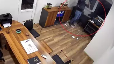 Ünye'de Tavan Çöktü, Şans Eseri Kurtuldu