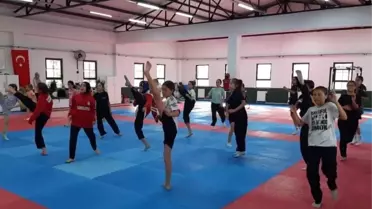 Osmaneli'de Taekwondo Antrenmanları Devam Ediyor