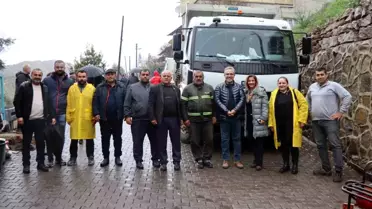 Nazilli Belediyesi Işıklar Mahallesi'nde 5 bin ağaç fidanı dağıttı