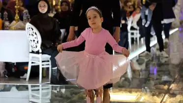 Minik Asya'nın Azmi Bale Gösterisiyle Taçlandı