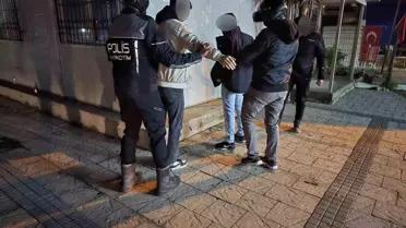 Adana'da Uyuşturucu Denetimi: 12 Kişi Yakalandı