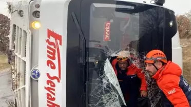 Uşak'ta Midibüs Kazası: 5 Yaralı