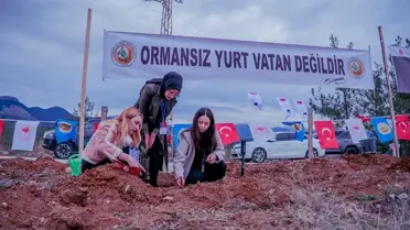 Genç İletişimciler Yeşil Vatan Ormanı Oluşturdu