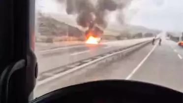 Ankara'da Seyir Halindeki Araç Yandı