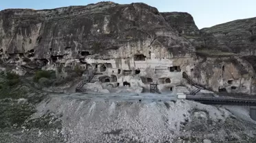 Hasankeyf'teki Mağaralar Turizme Açıldı