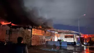 Hatay'da 9 iş yeri yanarak kullanılmaz hale geldi